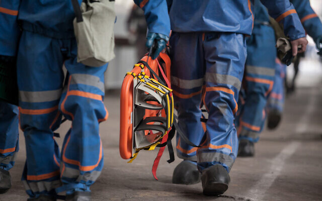 llustrative image of a law enforcement team, emergency first responders (Semen Salivanchuk; iStock by Getty Images) llustrative image of a law enforcement team, emergency first responders (Semen Salivanchuk; iStock by Getty Images)