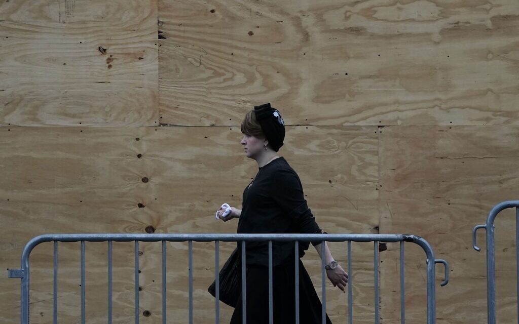 An Orthodox Jewish woman is seen in a Brooklyn neighborhood on September 29, 2020 in New York. (Timothy A. Clary/AFP/Getty Images via JTA) An Orthodox Jewish woman is seen in a Brooklyn neighborhood on September 29, 2020 in New York. (Timothy A. Clary/AFP/Getty Images via JTA)