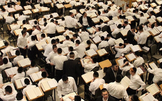 The study hall of Beth Medrash Govoha, the central yeshiva of Lakewood, New Jersey, before the COVID-19 pandemic. (www.bmg.edu via JTA) The study hall of Beth Medrash Govoha, the central yeshiva of Lakewood, New Jersey, before the COVID-19 pandemic. (www.bmg.edu via JTA)