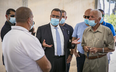 Jerusalem Mayor Moshe Lion seen at the opening of a drive-through site to collect samples for coronavirus testing, at the entrance to the East Jerusalem village of Jabel Mukaber August 18, 2020 (Olivier Fitoussi/Flash90)