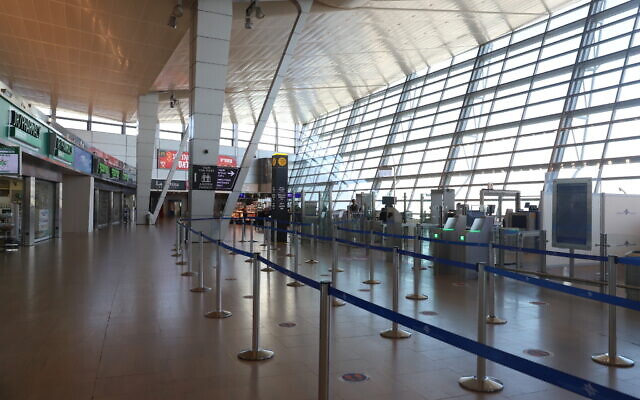 The departure hall at the almost empty Ben Gurion International Airport near Tel Aviv on January 25, 2021. (Yossi Aloni/Flash90) The departure hall at the almost empty Ben Gurion International Airport near Tel Aviv on January 25, 2021. (Yossi Aloni/Flash90)