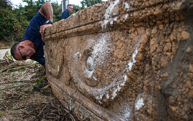 1,800-year-old sarcophagus discovered at the Ramat Gan Safari Park (Israel Antiquities Authority) 1,800-year-old sarcophagus discovered at the Ramat Gan Safari Park (Israel Antiquities Authority)