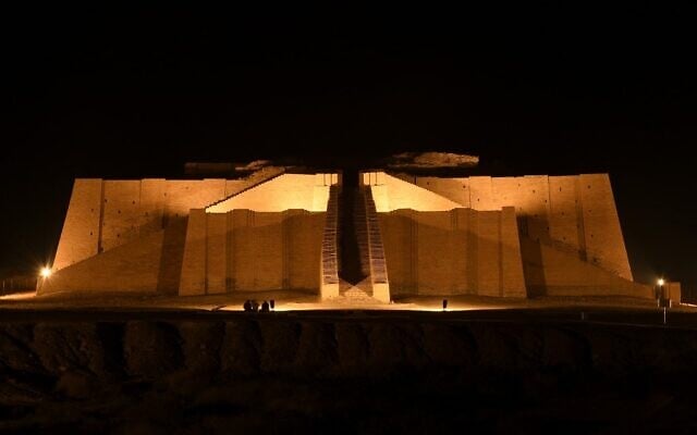 The Great Ziggurat temple in the ancient city of Ur is illuminated, ahead of the visit of Pope Francis to Iraq, in the southern province of Dhi Qar, around 375 kilometres southeast of the capital Baghdad, on March 3, 2021 (Asaad NIAZI / AFP)