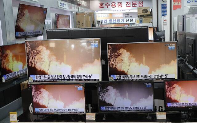 TV screens showing a news program reporting about North Korea's missiles with file footage at an electronic shop in Seoul, South Korea, March 25, 2021 (AP Photo/Lee Jin-man) TV screens showing a news program reporting about North Korea's missiles with file footage at an electronic shop in Seoul, South Korea, March 25, 2021 (AP Photo/Lee Jin-man)