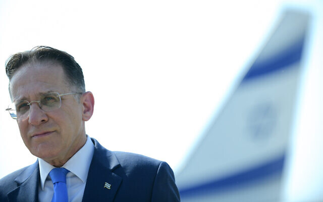 Cabinet secretary Tzachi Braverman attends a ceremony at the Ben-Gurion Airport near Tel Aviv, August 31, 2020. (Tomer Neuberg/Flash90) Cabinet secretary Tzachi Braverman attends a ceremony at the Ben-Gurion Airport near Tel Aviv, August 31, 2020. (Tomer Neuberg/Flash90)