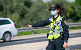 Illustrative -- Police officer on January 11, 2021 (Yossi Aloni/Flash90)