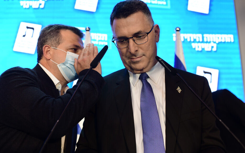 New Hope leader Gideon Saar at a party event in Tel Aviv, on March 23, 2021. (Tomer Neuberg/Flash90)