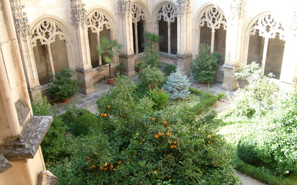 A courtyard in Granada, Spain. (Courtesy Marjorie Sandor)