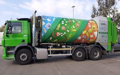 The city of Tel Aviv's newest sanitation truck will receive a new Hebrew name in a contest taking place through March 23, 2021 (Courtesy City of Tel Aviv-Jaffa)
