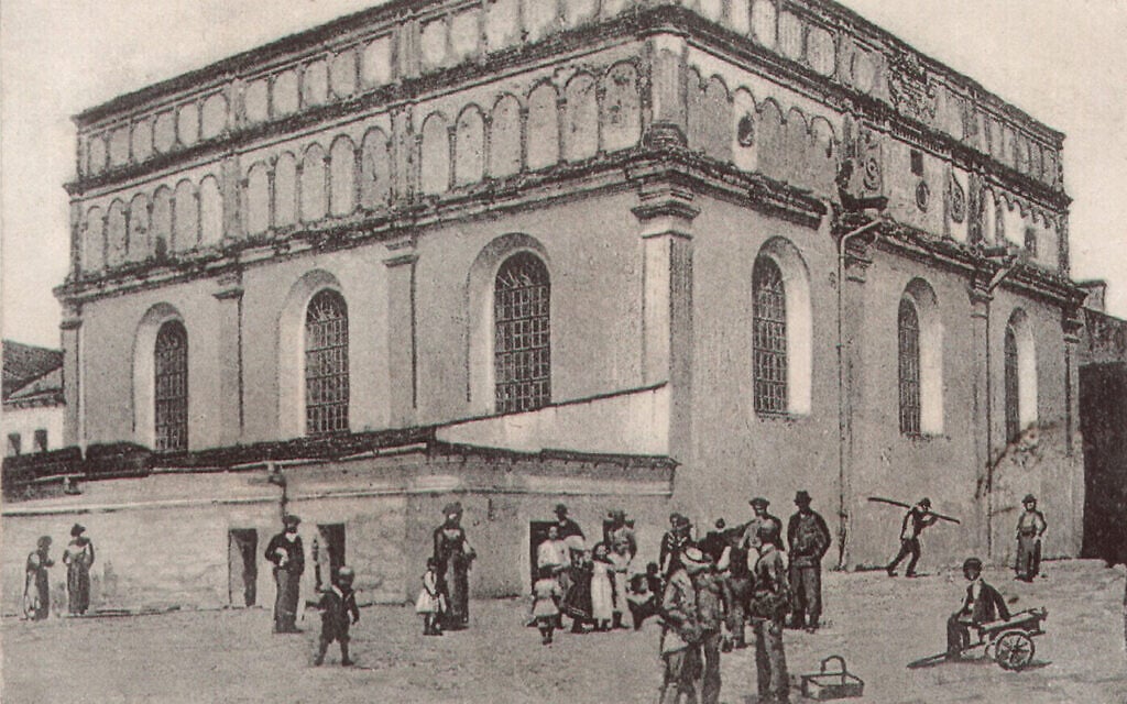Ukrainian Students Study Yiddish to Reconnect With Regional Jewish History