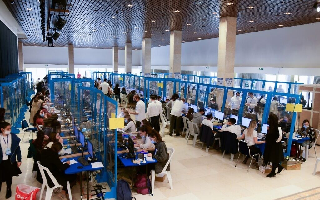 Elections committee plans live broadcast of vote count to dispel conspiracy theories