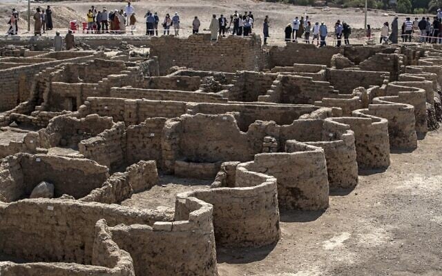 A picture taken on April 10, 2021, shows a view of a 3,000 year old city, dubbed The Rise of Aten, dating to the reign of Amenhotep III, uncovered by the Egyptian mission near Luxor (Khaled DESOUKI / AFP) A picture taken on April 10, 2021, shows a view of a 3,000 year old city, dubbed The Rise of Aten, dating to the reign of Amenhotep III, uncovered by the Egyptian mission near Luxor (Khaled DESOUKI / AFP)