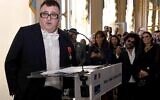 In this file photo taken on October 03, 2016 Israeli-US fashion designer Alber Elbaz delivers a speech after he received the title of Officer in the National Order of Merit by French Culture minister at the Culture ministry in Paris on October 3, 2016. (CHRISTOPHE ARCHAMBAULT / AFP)