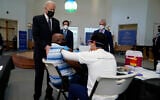 US President Joe Biden visits a vaccination site at Virginia Theological Seminary, April 6, 2021, in Alexandria, Virginia (AP Photo/Evan Vucci)