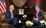 King Abdullah II of Jordan, right, meets with US Vice President Joe Biden, at the Husseiniya Palace in Amman, Jordan, March 10, 2016. (AP Photo/Raad Adayleh)
