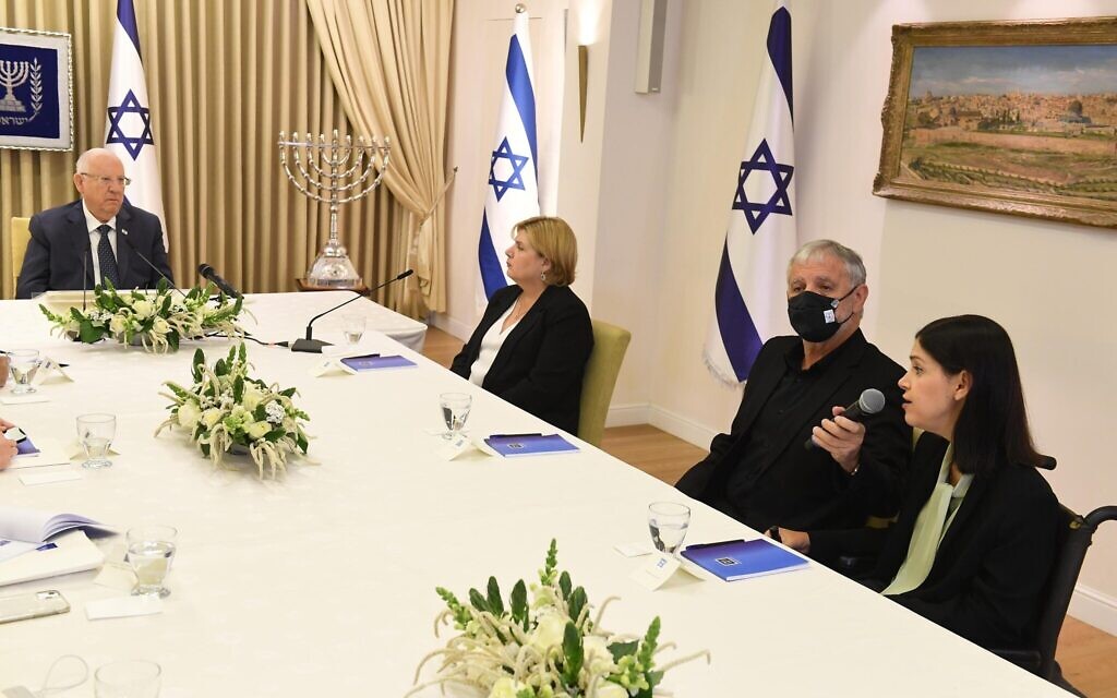 Members of the Yesh Atid party meet with President Reuven Rivlin at the President's Residence in Jerusalem on April 5, 2021 (Mark Neyman / GPO)