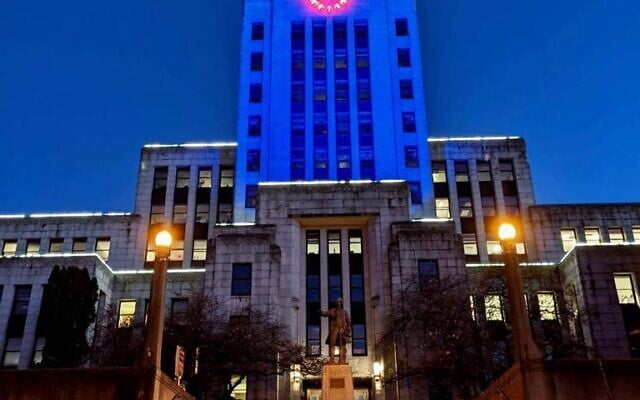 Vancouver's city hall lights up in blue and white in honor of Israel's Independence Day on April 14, 2021. (Foreign Ministry) Vancouver's city hall lights up in blue and white in honor of Israel's Independence Day on April 14, 2021. (Foreign Ministry)