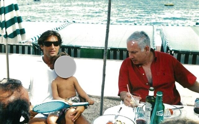 Arnaud Mimran vacationing with Benjamin Netanyahu in Monaco in 2003 (Photo courtesy of Mediapart) Arnaud Mimran vacationing with Benjamin Netanyahu in Monaco in 2003 (Photo courtesy of Mediapart)