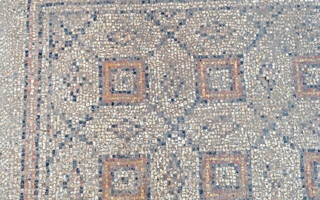 1,600-year-old mosaic uncovered during archaeological excavations in Yavne (Assaf Peretz/Israel Antiquities Authority)
