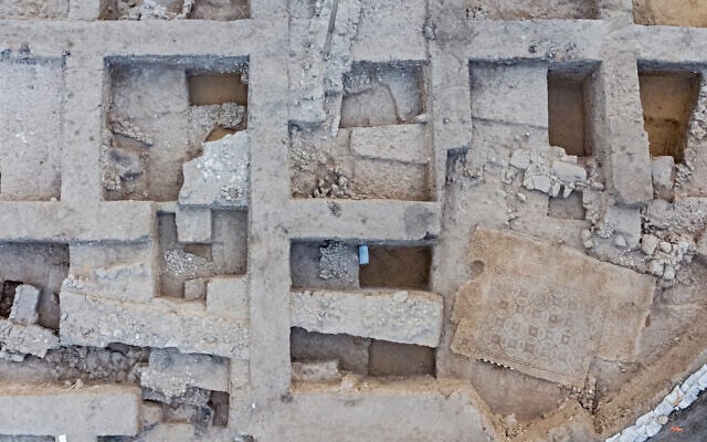 1,600-year-old mosaic uncovered during archaeological excavations in Yavne (Assaf Peretz/Israel Antiquities Authority) 1,600-year-old mosaic uncovered during archaeological excavations in Yavne (Assaf Peretz/Israel Antiquities Authority)