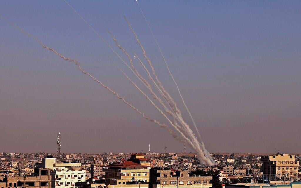 Rockets are launched toward Israel from Rafah, in the southern the Gaza Strip on May 12, 2021 (SAID KHATIB / AFP)