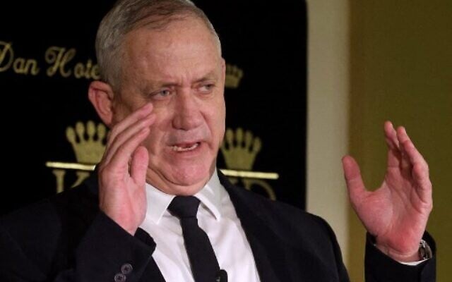Defense Minister Benny Gantz addresses the media in Jerusalem on May 31, 2021. (Emmanuel DUNAND / AFP) Defense Minister Benny Gantz addresses the media in Jerusalem on May 31, 2021. (Emmanuel DUNAND / AFP)