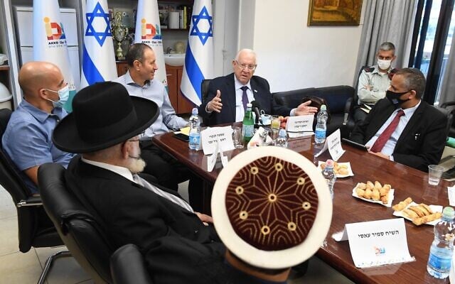 President Reuven Rivlin speaks with religious leaders in Acre on May 14, 2021. (Twitter) President Reuven Rivlin speaks with religious leaders in Acre on May 14, 2021. (Twitter)