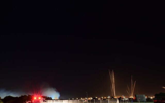 Rockets seen fired from the Gaza strip, into Tel Aviv and central Israel on May 11, 2021. (Tomer Neuberg/Flash90)