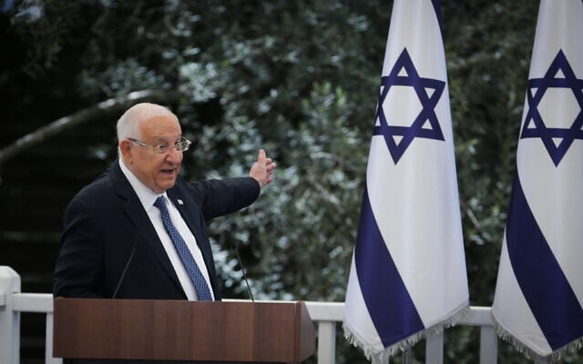 President Reuven Rivlin at an event for outstanding soldiers as part of Israel's 73rd Independence Day celebrations, at the President's Residence in Jerusalem on April 15, 2021. (Flash90) President Reuven Rivlin at an event for outstanding soldiers as part of Israel's 73rd Independence Day celebrations, at the President's Residence in Jerusalem on April 15, 2021. (Flash90)
