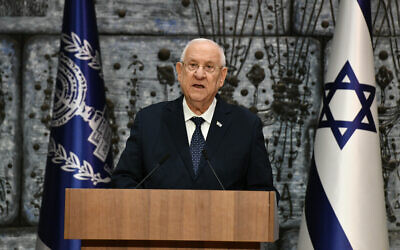 President Reuven Rivlin announces he is tasking Yesh Atid leader Yair Lapid with forming a new government, during a speech at the President's Residence in Jerusalem, May 5, 2021. (Haim Zach/GPO)