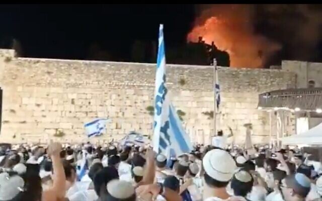 Screen capture from video of a fire on the Temple Mount, May 11, 2021. (Twitter) Screen capture from video of a fire on the Temple Mount, May 11, 2021. (Twitter)