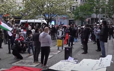 Demonstrators at a pro-Palestinian rally in Berlin, May 12, 2021 (video screenshot)