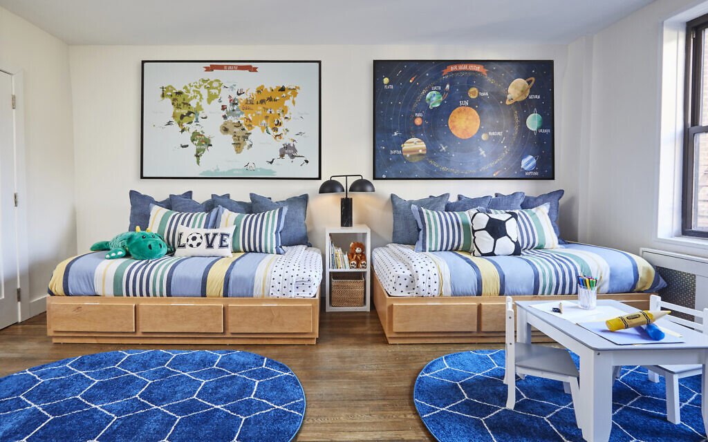 Bedroom designed by Stacey Herman's Stripe Street Studio for David Kaufman's twin sons. Anastassios Mentis Photography)