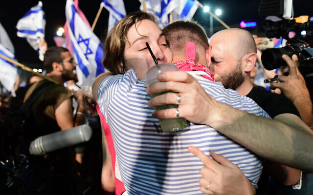 Israelis celebrate the new government at Rabin Square in Tel Aviv on June 13, 2021.(Tomer Neuberg/FLASH90)