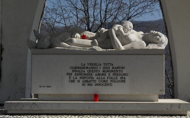 Sant' Anna di Stazzema massacre memorial sculpture, February 22, 2008. (Wikimedia  Commons/ Hans Peter Schaefer)