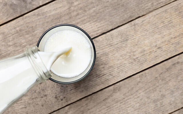 Illustrative image of a glass of milk (Alter_photo; iStock by Getty Images) Illustrative image of a glass of milk (Alter_photo; iStock by Getty Images)