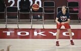 USA's basketball player Sue Bird attends a training session during the Tokyo 2020 Olympic Games at the Saitama Super Arena in Saitama on July 24, 2021. (ARIS MESSINIS / AFP)