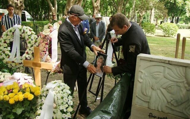 Jewish-Hungarian actress Zsa Zsa Gabor is memorialized and her ashes interred in Budapest's Fiume Street Cemetery. (Photo by György Konkoly-Thege)