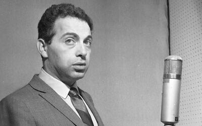 Comedian Jackie Mason recording his album 'I Want To Leave You With The Words Of A Great Comedian' on February 20, 1963  in New York. (PoPsie Randolph/Michael Ochs Archives/Getty Images via JTA)