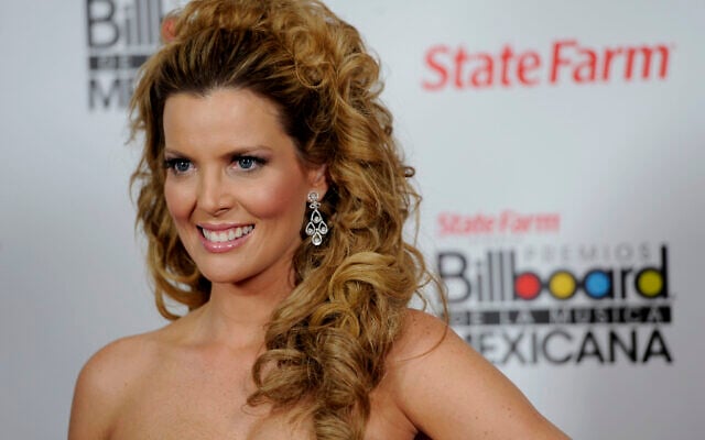 Maritza Rodriguez poses backstage at the first annual Mexican Billboard Awards on Thursday, Oct. 20, 2011, in Los Angeles. (AP Photo/Chris Pizzello)