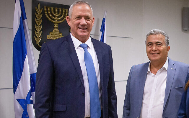Amir Peretz meets with Benny Gantz at the Knesset, on October 28, 2019. (Yonatan Sindel/Flash90) Amir Peretz meets with Benny Gantz at the Knesset, on October 28, 2019. (Yonatan Sindel/Flash90)