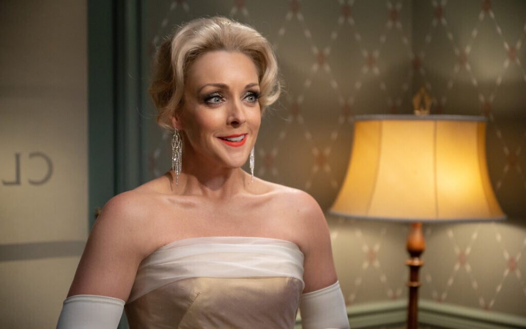 Jane Krakowski in 'Schmigadoon!' Episode 5. (Courtesy Apple TV+)