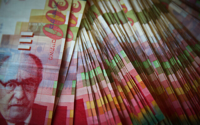 Illustrative image of cash. (Nati Shohat/Flash90) Illustrative image of cash. (Nati Shohat/Flash90)