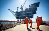 Workers on the Tamar gas processing rig on June 23, 2014. (Moshe Shai/FLASH90)