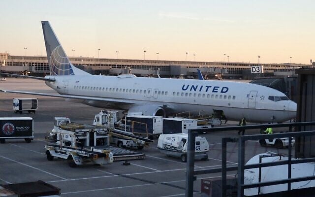 Illustrative. A United Airlines Boeing 737 plane is seen at the gate at Washington's Dulles International Airport in Dulles, Virginia, on March 2, 2021. (Daniel SLIM / AFP) Illustrative. A United Airlines Boeing 737 plane is seen at the gate at Washington's Dulles International Airport in Dulles, Virginia, on March 2, 2021. (Daniel SLIM / AFP)