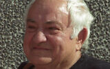 Painter and sculptor Igael Tumarkin in 2004 (Flash 90)