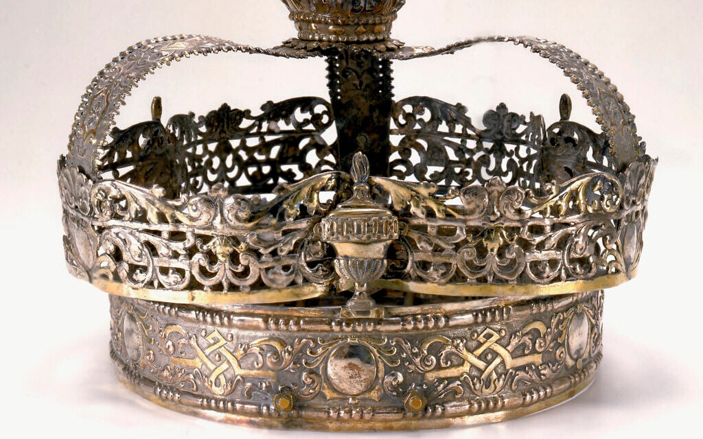 18th-century Torah crown from Nuremberg, Germany. (Photographer: John Parnell, Photo © The Jewish Museum, New York)