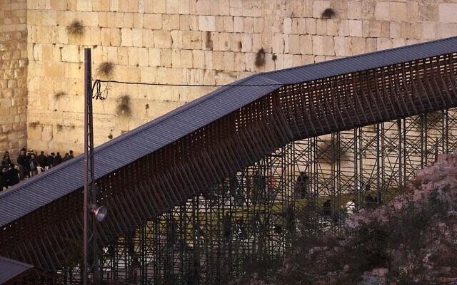 A general view of a wooden footbridge leading up to the Temple Mount in Jerusalem's Old City December 11, 2011. (Nati Shohat/Flash90) A general view of a wooden footbridge leading up to the Temple Mount in Jerusalem's Old City December 11, 2011. (Nati Shohat/Flash90)