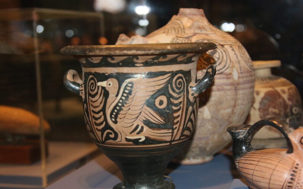 An Iranian krater at the Bible Lands Museum's 'Early Birds' exhibit. (Shmuel Bar-Am)