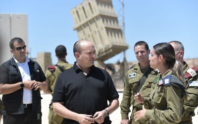 Prime Minister Naftali Bennett pays a visit to IDF soldiers stationed near Gaza, on August 17, 2021. (Kobi Gideon/GPO) Prime Minister Naftali Bennett pays a visit to IDF soldiers stationed near Gaza, on August 17, 2021. (Kobi Gideon/GPO)